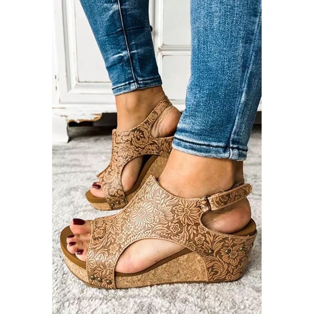 Very G Liberty Brown Vintage Floral Leather Rivet Hollowed Platform Sandals Size